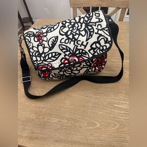 Coach Poppy Daisy Kyra Floral Graffiti Messenger Bag